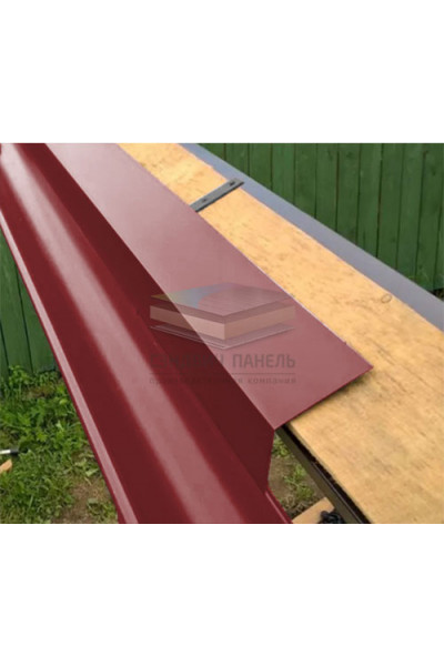 Планка карнизная 135х50 0,5 RAL3011 Satin с пленкой