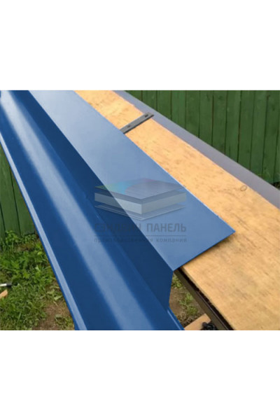 Планка карнизная 135х50 0,5 RAL5005 Satin с пленкой