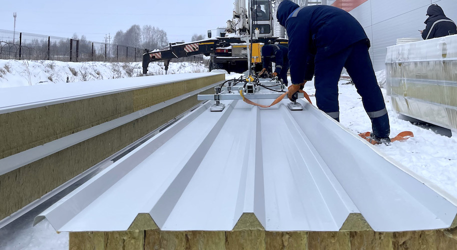 Монтаж сэндвич-панелей из минеральной ваты шириной 1000 мм