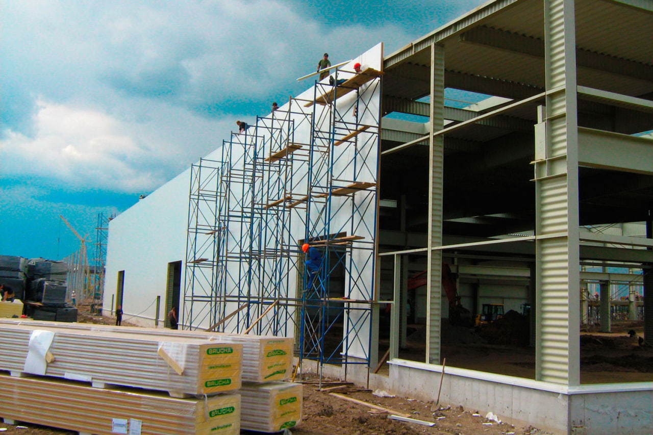 Цветной профнастил